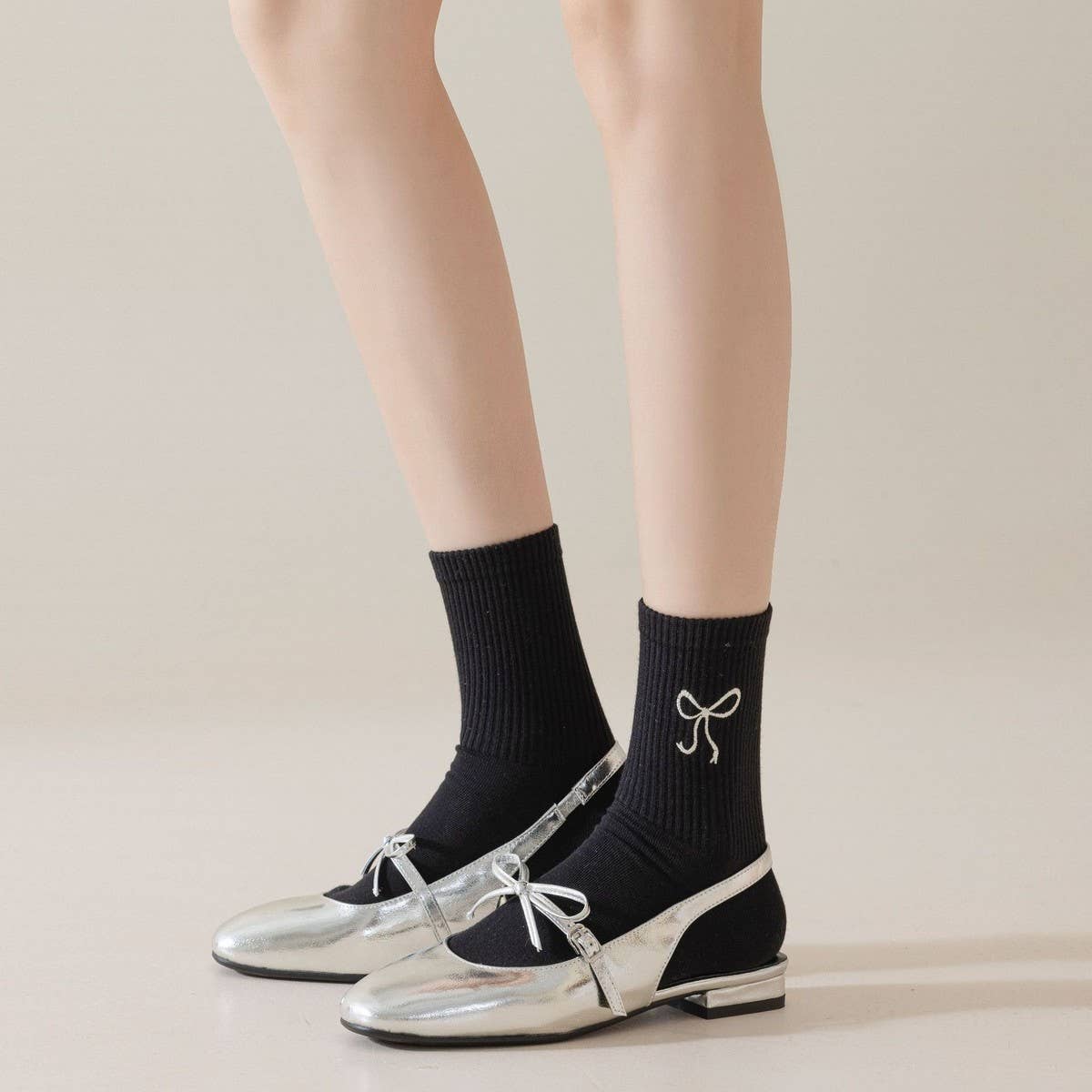 WOMEN'S EMBROIDERED BOW Socks Khaki