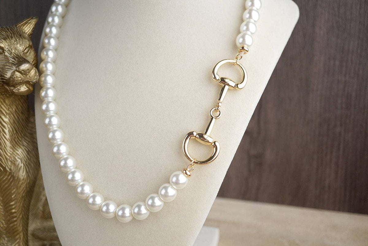 Acrylic Pearl Horse Bit Necklace – Equestrian Pearl Glow