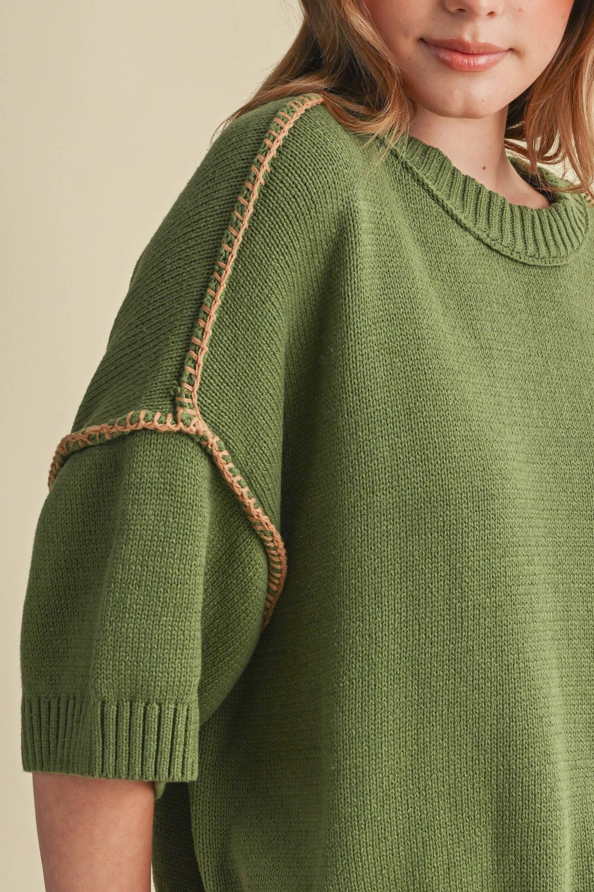 SHORT SLV SWEATER W CONTRAST BLANKET STITCH MSW11471: OLIVE TAUPE / S