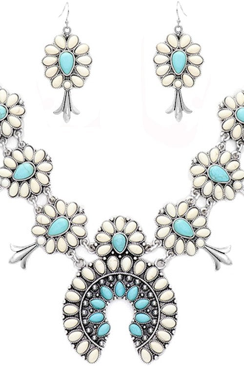 Western Blossom Flower Necklace Set