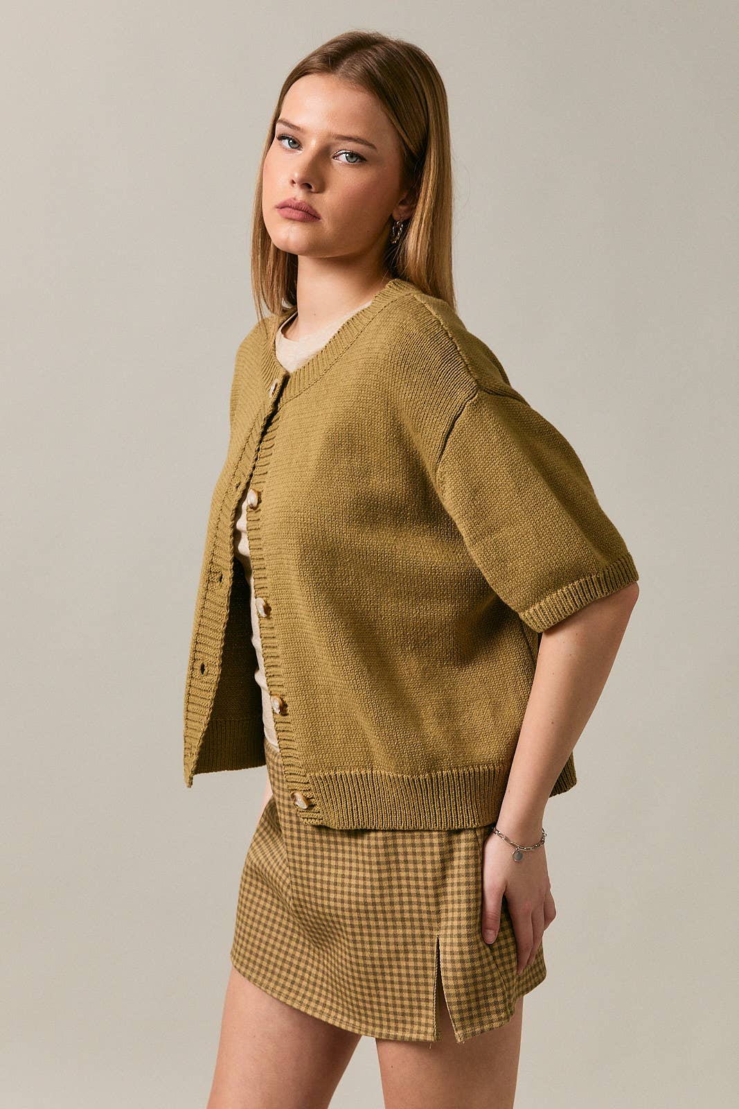 SHORT SLEEVE SWEATER CARDIGAN: LT OLIVE / XS