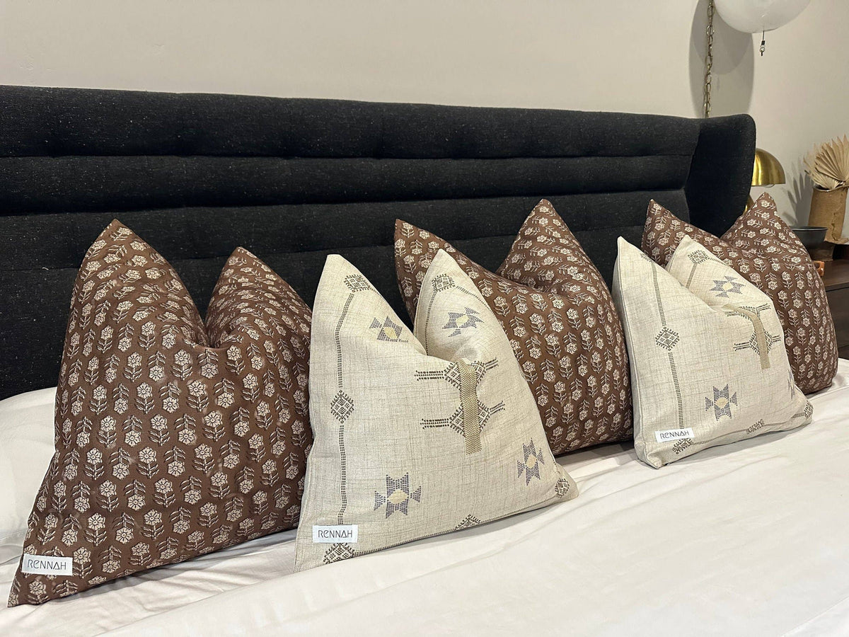 Roux Pillow Cover: 18x18 Cover Only